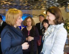 Королева Швеции Сильвия и Екатерина Ющенко