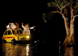 ”Crankiness on a water” street show