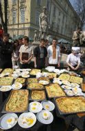 Самая большая яичница