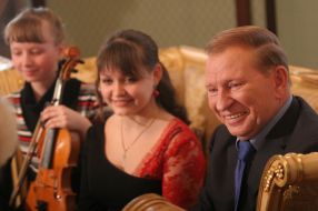 Галина Крюк, Ева Рабчевская и Леонид Кучма