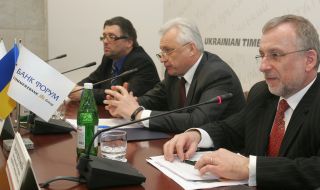 Yaroslav Kolesnik and Kshyshtof Kuzhbik
