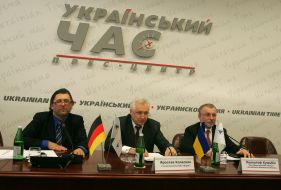 Yaroslav Kolesnik and Kshyshtof Kuzhbik