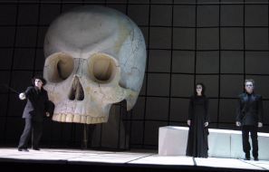 Премьера спектакля ”Гамлет”