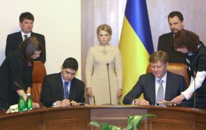 Pablo Saavedra, Vadim Gurzhos and Yuliya Timoshenko