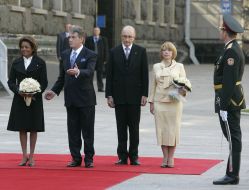 Viktor Yushchenko, Yekaterina Yushchenko, Jean-Daniel Lafond and Michaelle Jean
