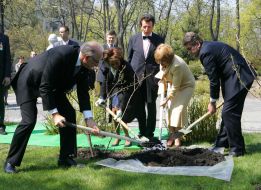 Viktor Yushchenko, Yekaterina Yushchenko, Jean-Daniel Lafond and Michaelle Jean