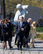 Viktor Yushchenko, Yekaterina Yushchenko, Jean-Daniel Lafond and Michaelle Jean