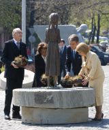 Viktor Yushchenko, Yekaterina Yushchenko, Jean-Daniel Lafond and Michaelle Jean