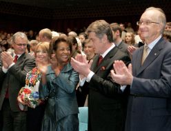 Viktor Yushchenko, Yekaterina Yushchenko, Jean-Daniel Lafond and Michaelle Jean