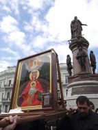 Icon near a monument to Ekaterina the 2nd