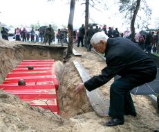 Перепоховання останків солдат