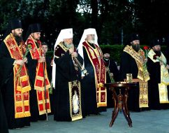 Metropolitan Vladimir and Archbishop Lev