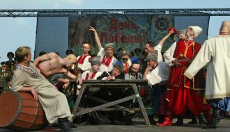 Участники Академического ансамбля песни и танца Российской армии им. Александра Александрова