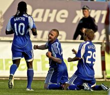 Исмаэль Бангура, Vitaliy Mandzyuk and Tiberiu Ghioane