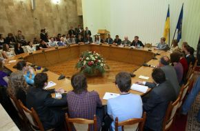 The chairman of Security services of Ukraine conducts a lecture for students