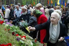 Ceremony of laying on of flowers