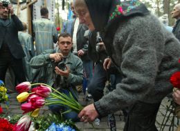 Ceremony of laying on of flowers