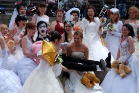 Brides