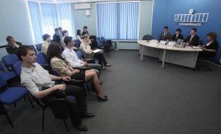 Антон Овчаренко, Владислав Телипко и Сергей Мартынюк