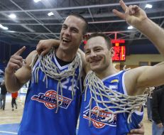 Richard Gwinne and Rolandas Yarutis