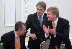 Boris Kolesnikov, Viktor Yushchenko and Rinat Akhmetov