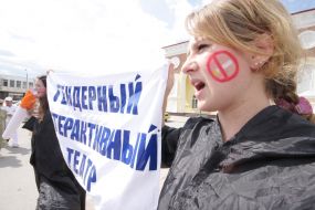 Girls carry the cigarettes models