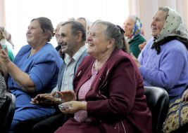 Жителі села