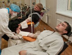 Сдача крови духовенством Запорожской епархии