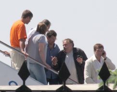 Константин Затулин в аэропорту в Симферополе