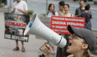 Участница акции “Стоп зооциду в Киеве”