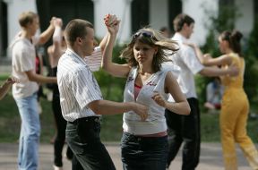 Dancing lessons at the Podol