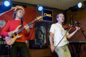 Aleksandr Goncharenko and Maksim Guselshchikov