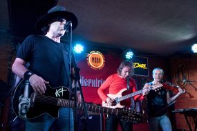 Aleksandr Goncharenko, Armen Grigoryan and Maksim Guselshchikov