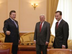 Viktor Yanukovich, Frank-Walter Steinmeier and Rodoslav Sikorskiy