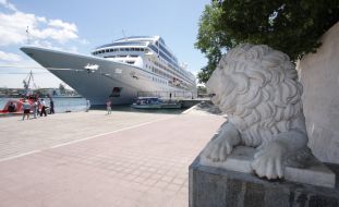 Круїзний лайнер ”Azamara Quest”