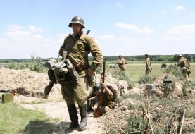 Participants of the first day of Great Patriotic war reconstruction