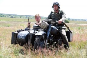 Participants of the first day of Great Patriotic war reconstruction