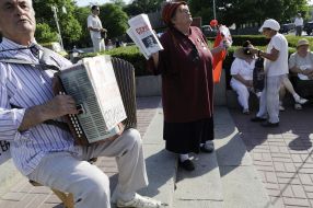 The mass meeting participants