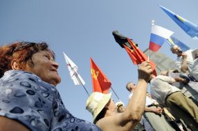 The mass meeting participants