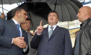 Viktor Yanukovich, Mikhail Dobkin and Aleksandr Yaroslavsky