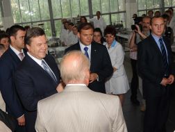 Константин Сокол, Виктор Янукович и Михаил Добкин