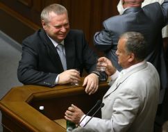 Aleksandr Peklushenko and Yaroslav Sukhoy