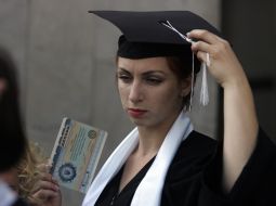 Выпускница