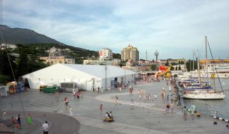An ice skating rink is ”Yalta Ice”