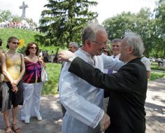 Vyacheslav Oleshchenko and Ivan Varzar