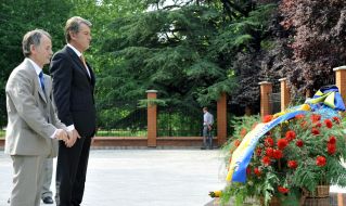 Viktor Yushchenko and Mustafa Dzhemilyov