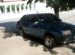 Car with broken glass