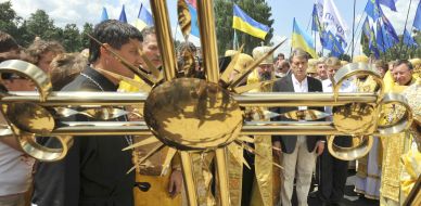 President of Ukraine during sanctifying of crosses