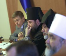 Иван Васюник, Митрополит Мефодий и Григорис Бунатиян