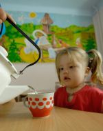 Girl, patient by tuberculosis